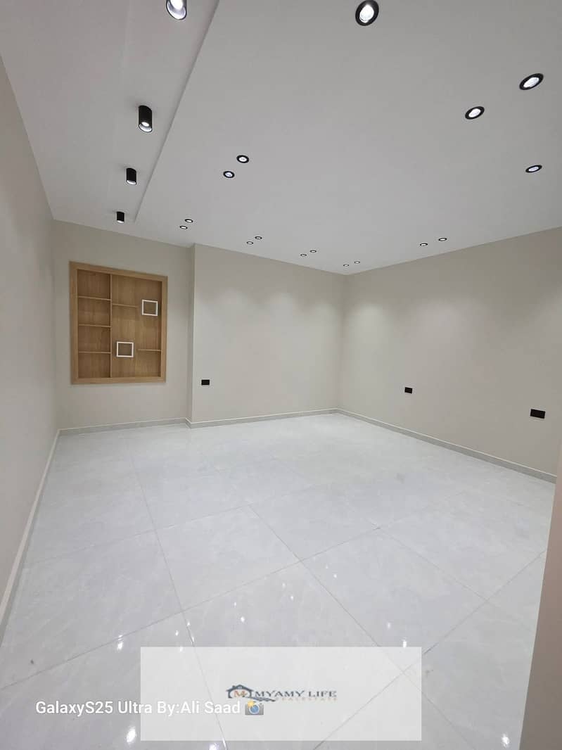 11 WhatsApp Image 2025-11-15 at 1.55. 39 PM. jpeg