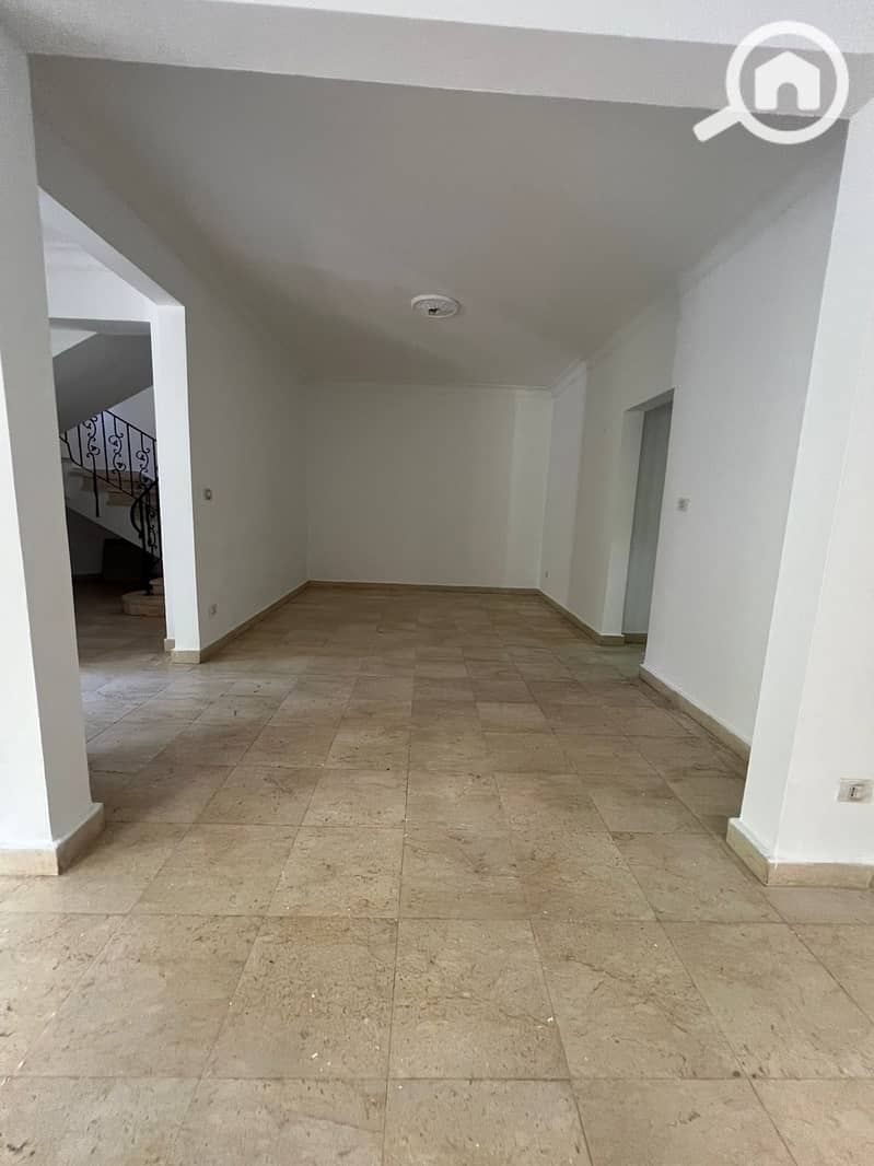 12 d81ddd57-8ec3-4d15-be7d-3d951dc7169f. jpg