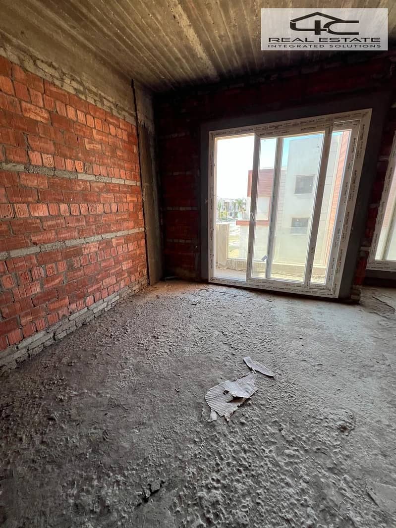 6 WhatsApp Image 2025-11-23 at 11.33. 13 PM (2). jpeg