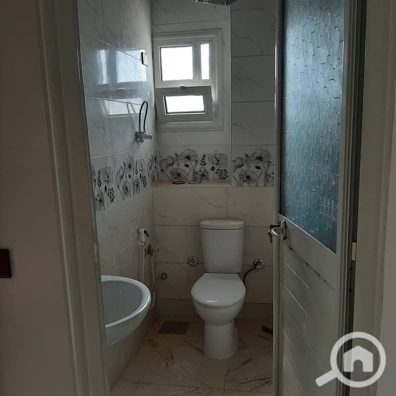 16 WhatsApp Image 2025-11-24 at 16.50. 53 (1). jpeg