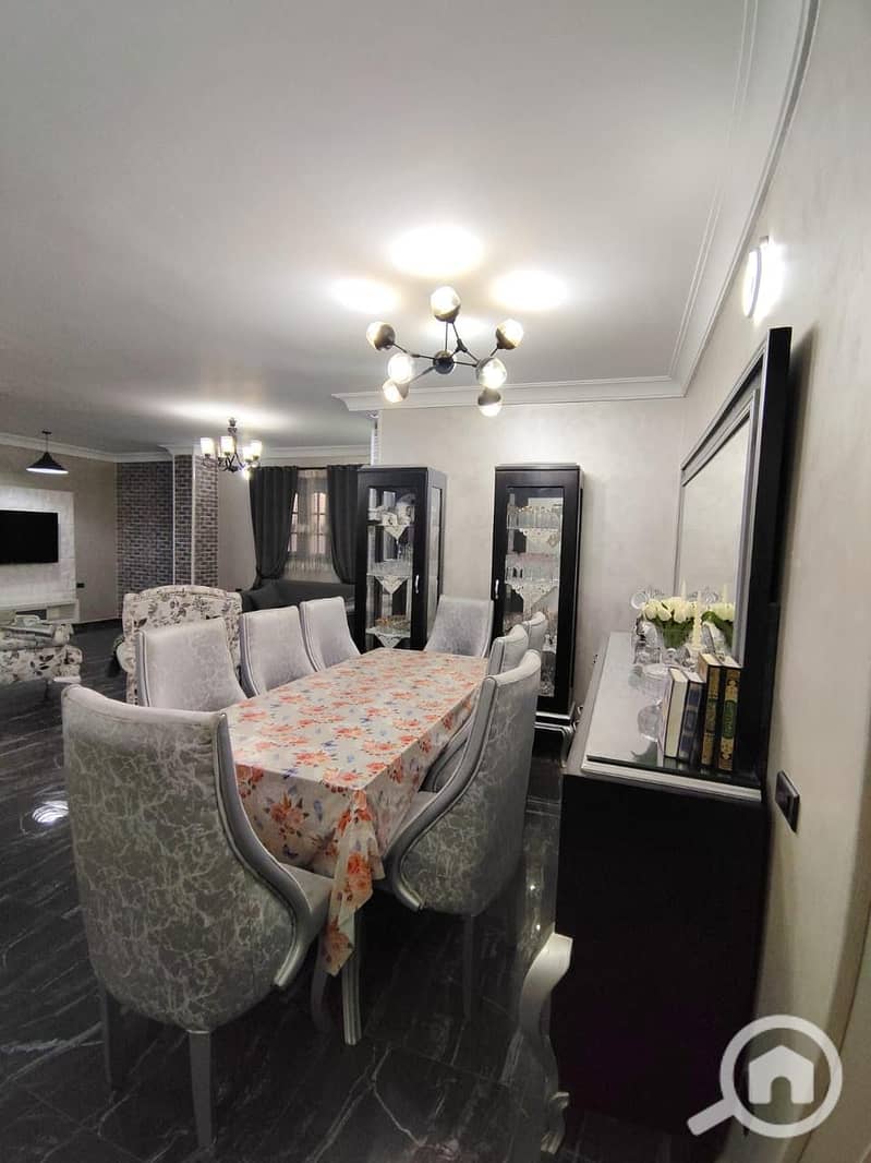 4 f492e5f0-cd8f-44e7-bd64-f3197fc8e681. jpeg