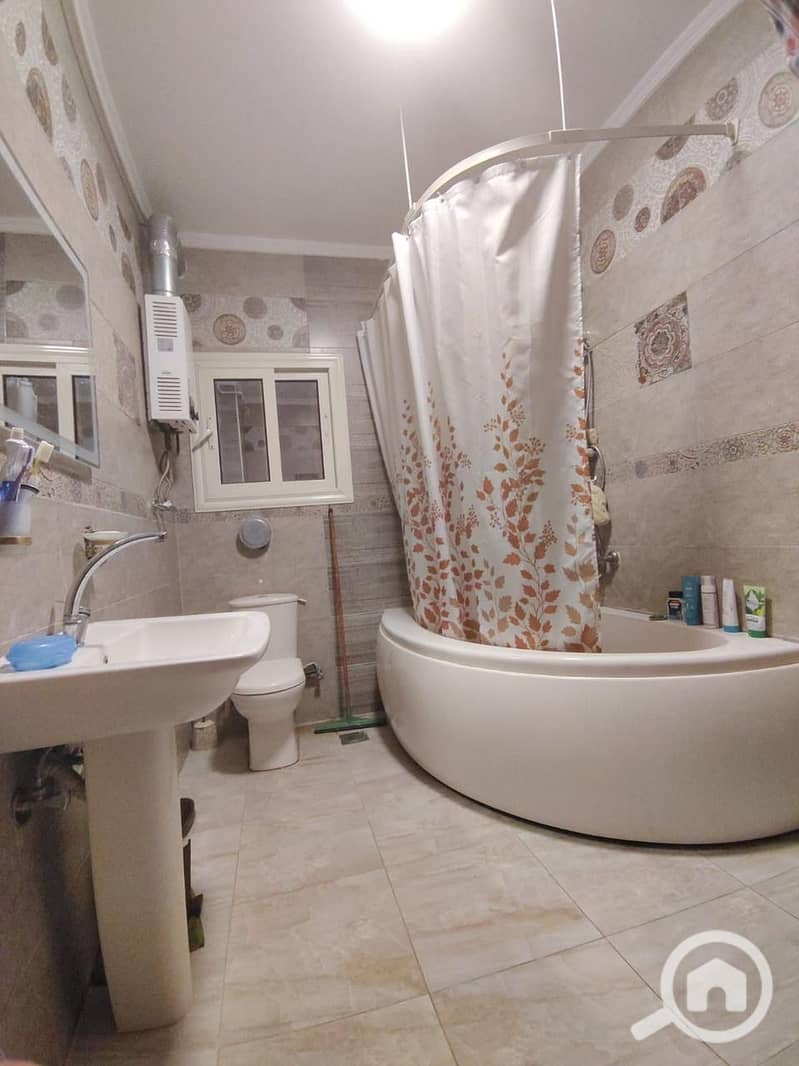 11 b75f631f-0321-4cf3-b62d-f93bd8fcf4d9. jpeg