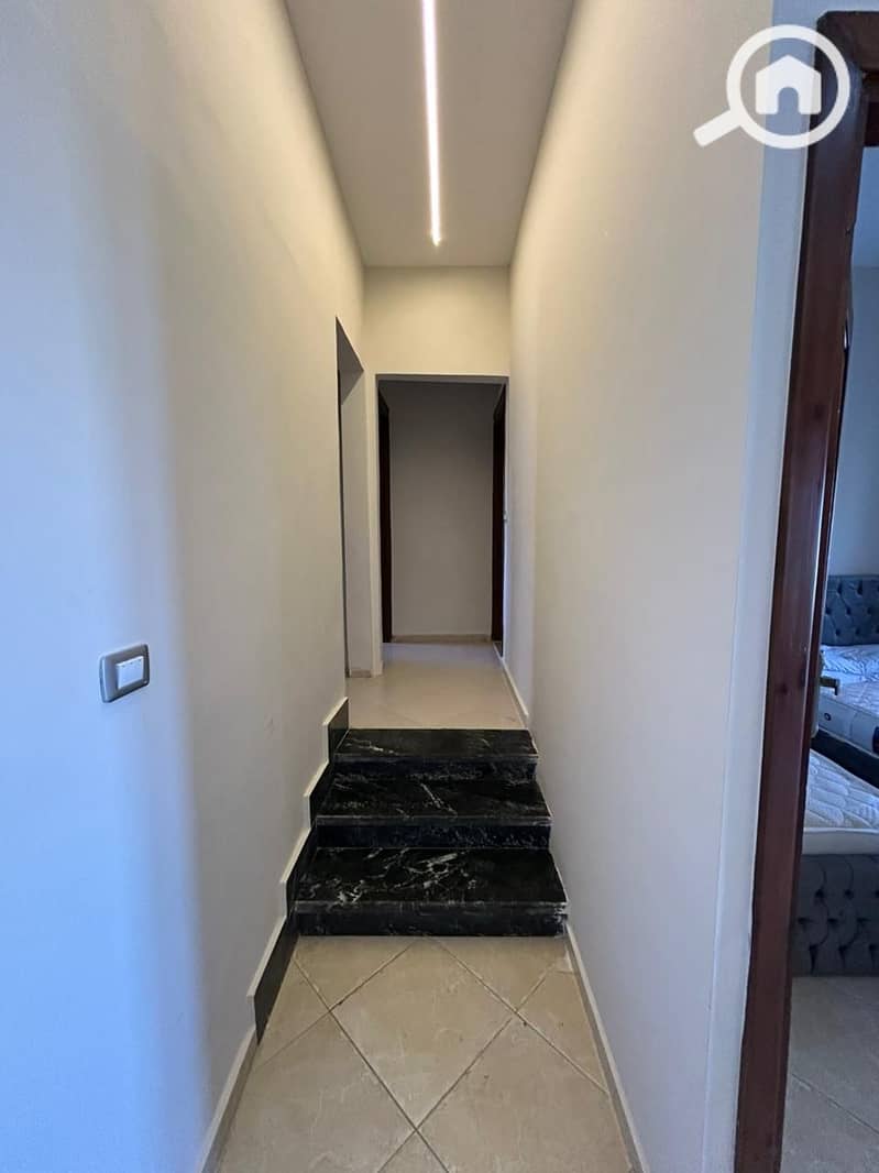 4 4a9e1ff2-37dc-4834-965e-a24070a4890a. jpeg