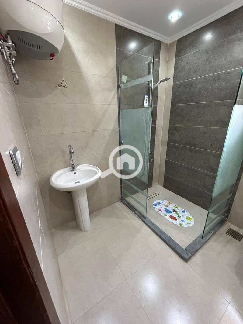 12 55ff3915-301e-4708-8023-b627f882e57b. jpeg