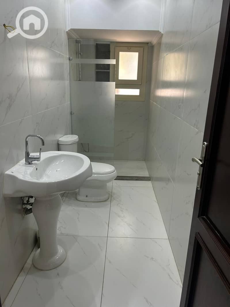 17 21939e12-45e3-4485-90cc-1f5fa910b8bc. jpeg