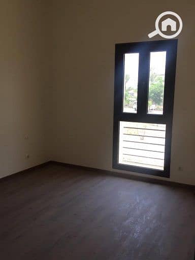 4 202a064d-406a-48f3-8e85-114c6cfe5acf. jpg