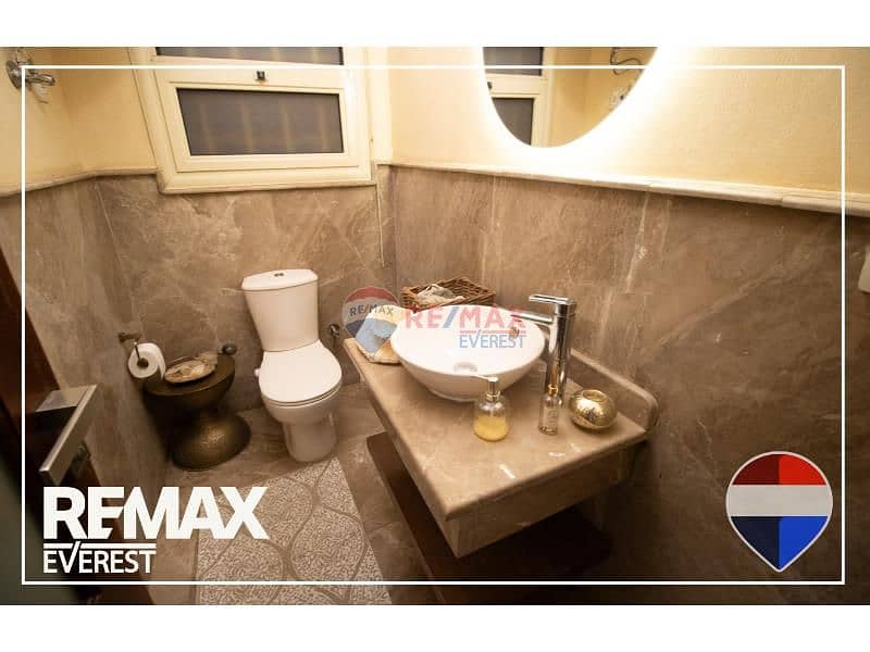 10 f7970ac4-7d05-46f3-aa5b-c90cfd95084e. jfif. jpg