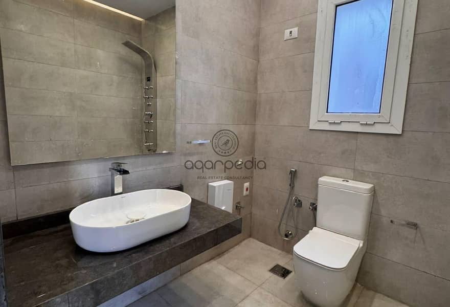 6 06ad3e10-13af-46b3-8acd-e43e48e4b72b. jpg