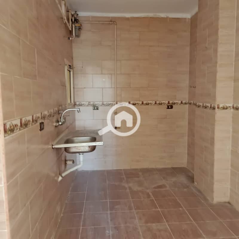 8 12c221a6-bdad-465b-9d7b-c719e41a2f86. jpeg