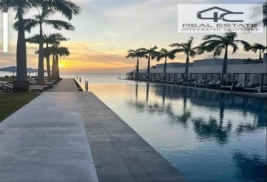 10 5617143-8392co. png