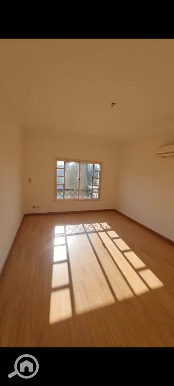 10 e0e4f82c-7530-4a87-9962-7f8f7096a8b3. jpeg