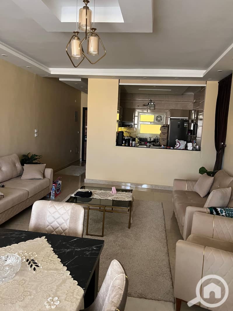 2 63b54b1b-40aa-426e-bb7c-41330e69b9d1. jpeg