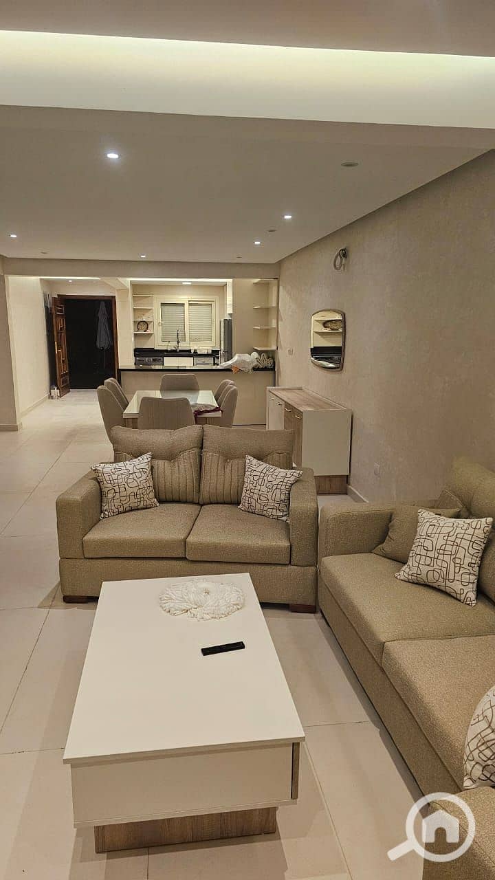 9 59a69692-91e2-47d5-9a05-10215d4d7a09. jpeg