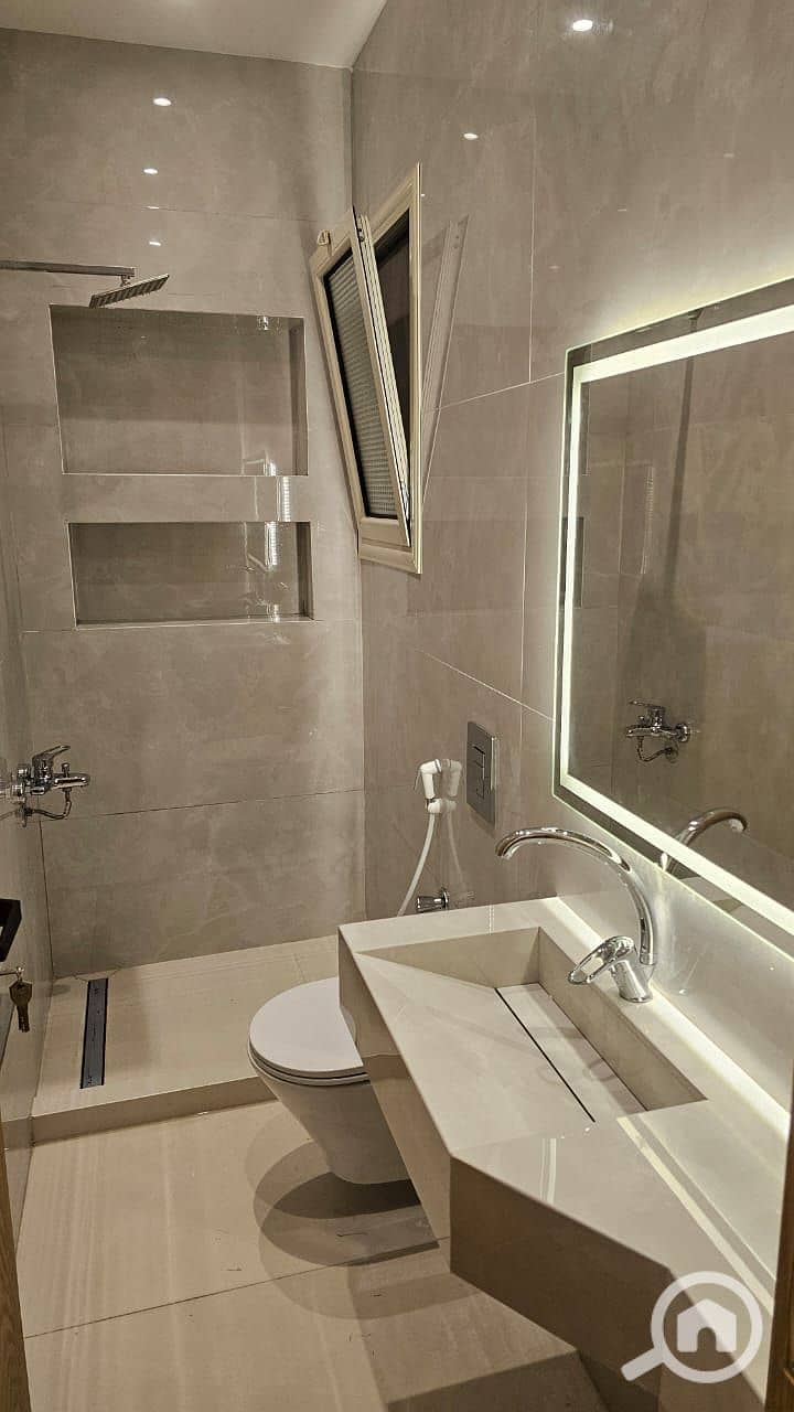 14 9497b5be-5434-4bc4-ab55-20d2cbc20966. jpeg