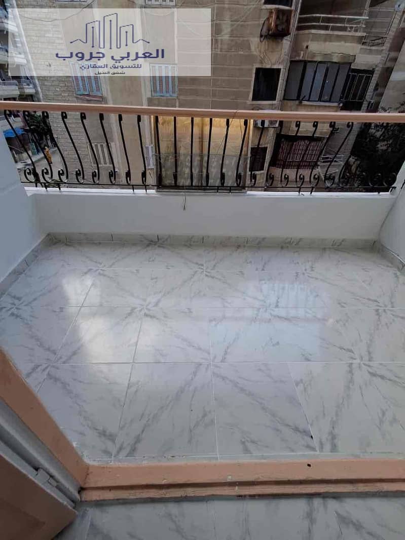 4 b5d8d8f3-9928-4666-8510-17e02bf2d067. jpg