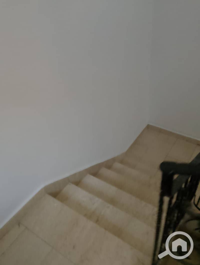 9 b660679e-1a74-4d77-b84e-b648435d42ea. jpeg