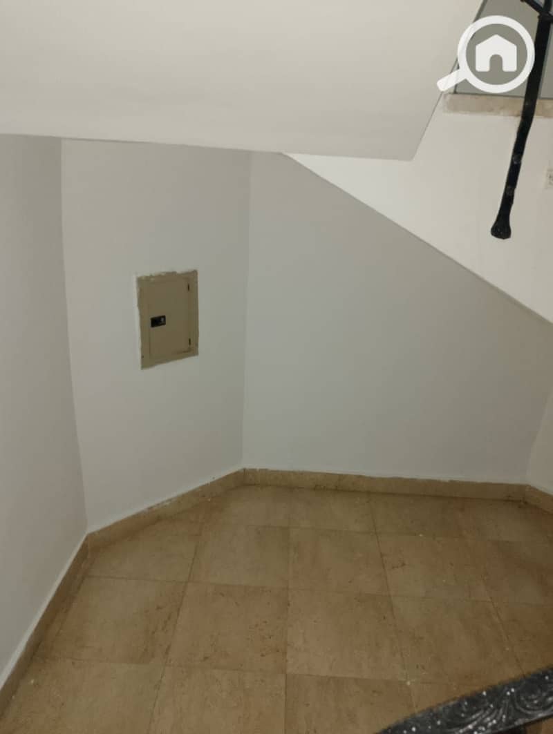 11 f3ae2071-c3c9-47e3-9e28-cca2d1ee676d. jpeg