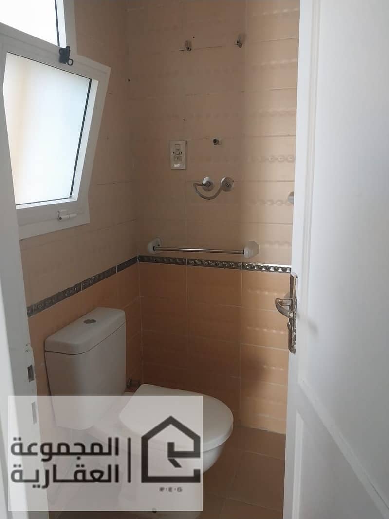 8 7f4bfe96-11f7-430a-b297-34b9c2bb58bc. jpg