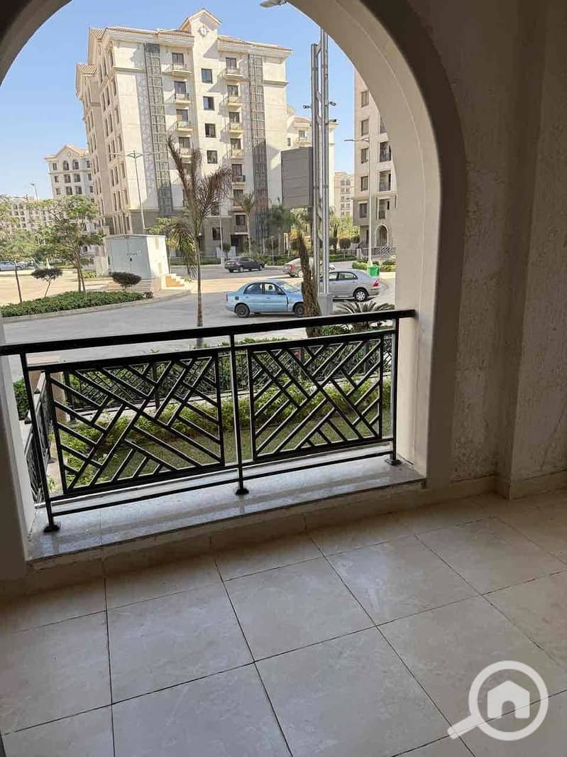 8 b329228f-4980-48ae-959c-412f944d4acd. jpg