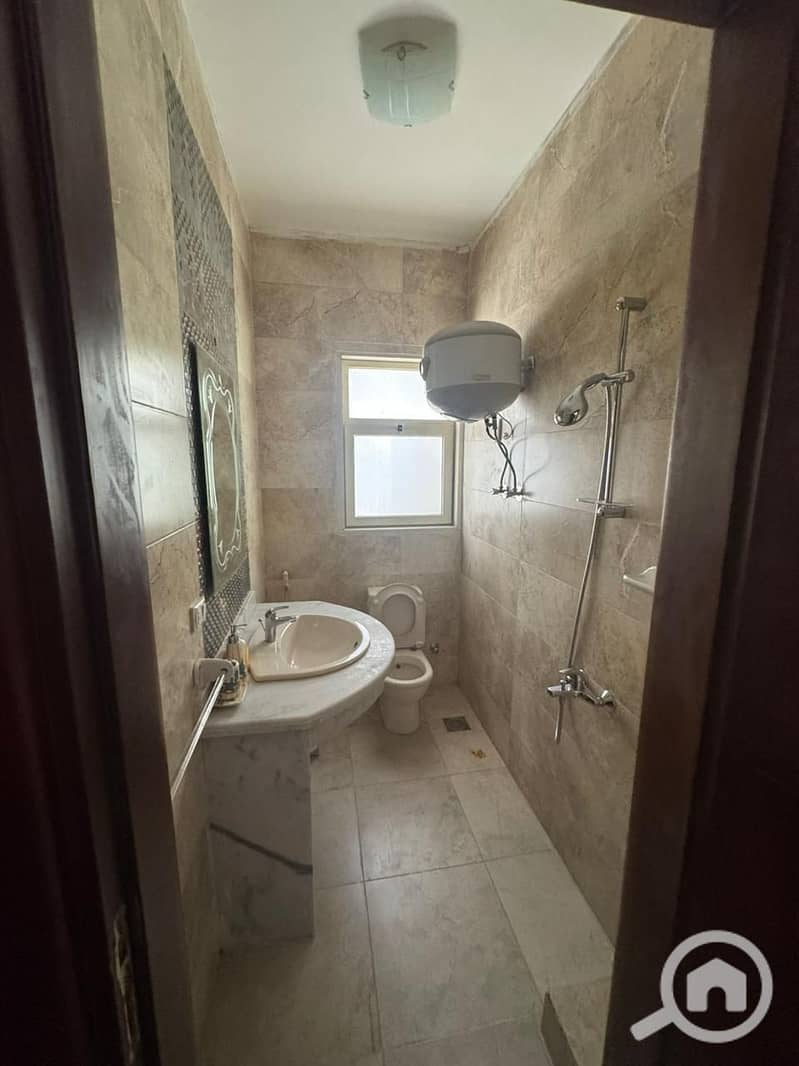 8 a012b0d6-e6b6-4125-88c2-be76d42c8872. jpeg