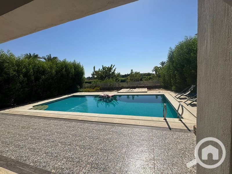 13 e675667f-c6f1-4719-9bf2-f5e0eb85cc2f. jpeg