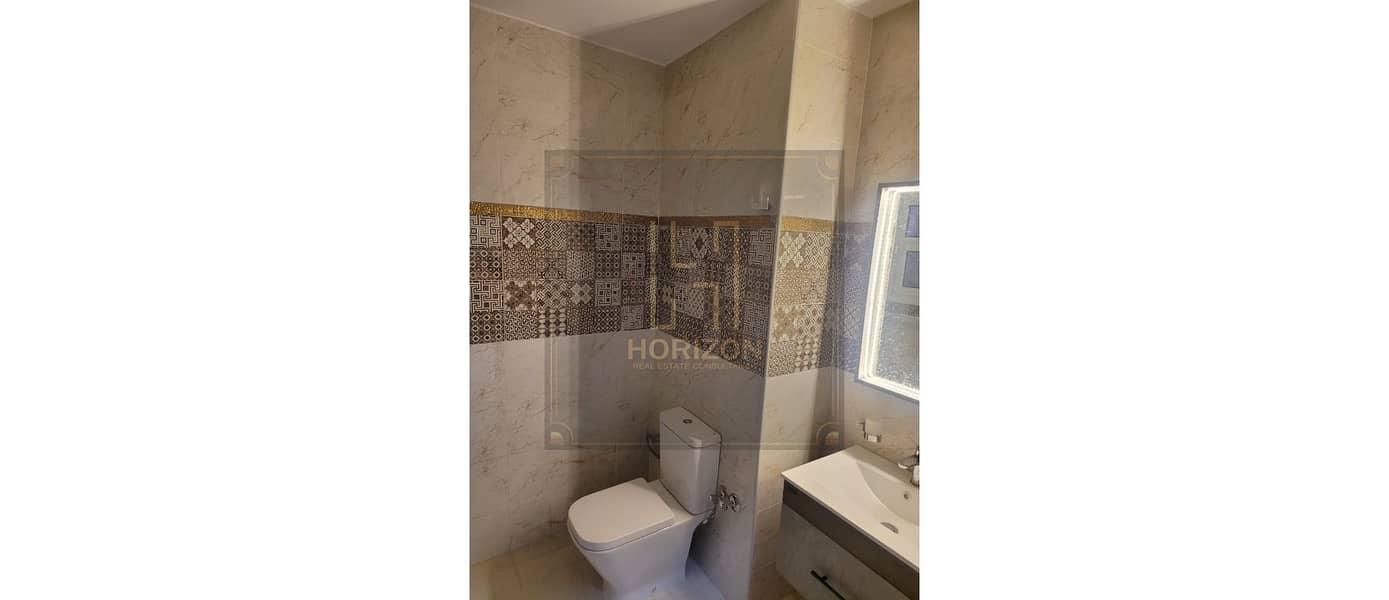 20 WhatsApp Image 2025-10-28 at 1.39. 28 AM. jpg