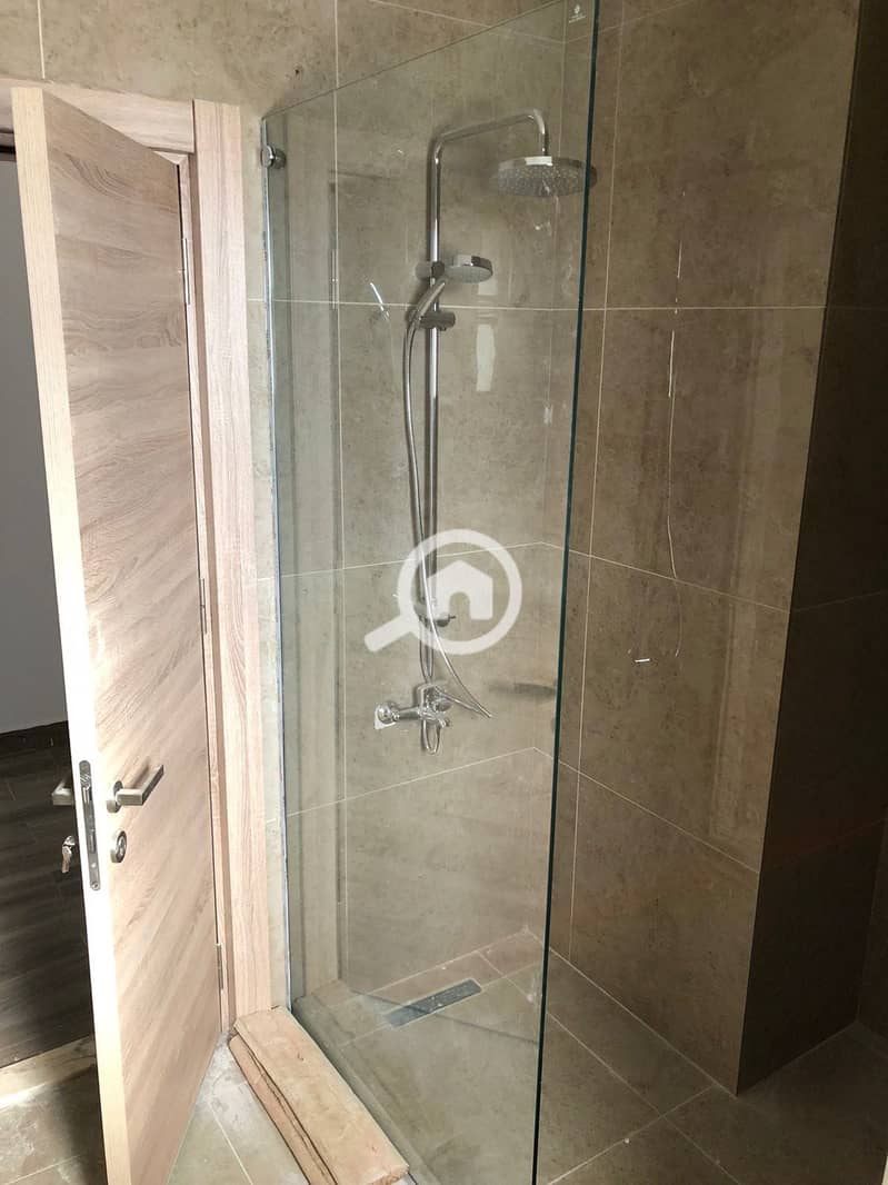 5 WhatsApp Image 2025-11-24 at 16.33. 18_c09bf76c. jpg