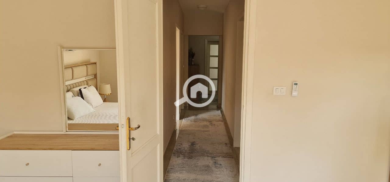 8 69952f44-2600-4320-a769-2d6d324b4713. jpeg