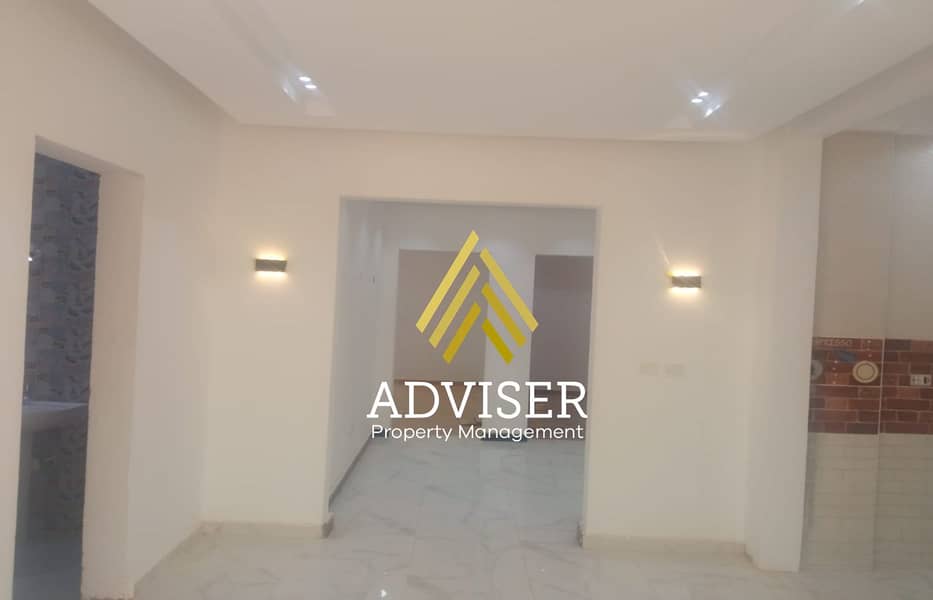 8 56e3a817-7e1d-4395-a60a-46855d0db028. jpg