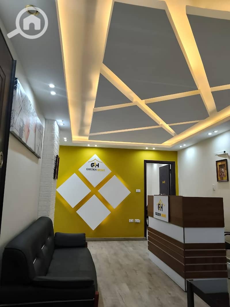 4 7f5557a9-2d4a-4d36-9b76-bd598b8e3f0a. jpg