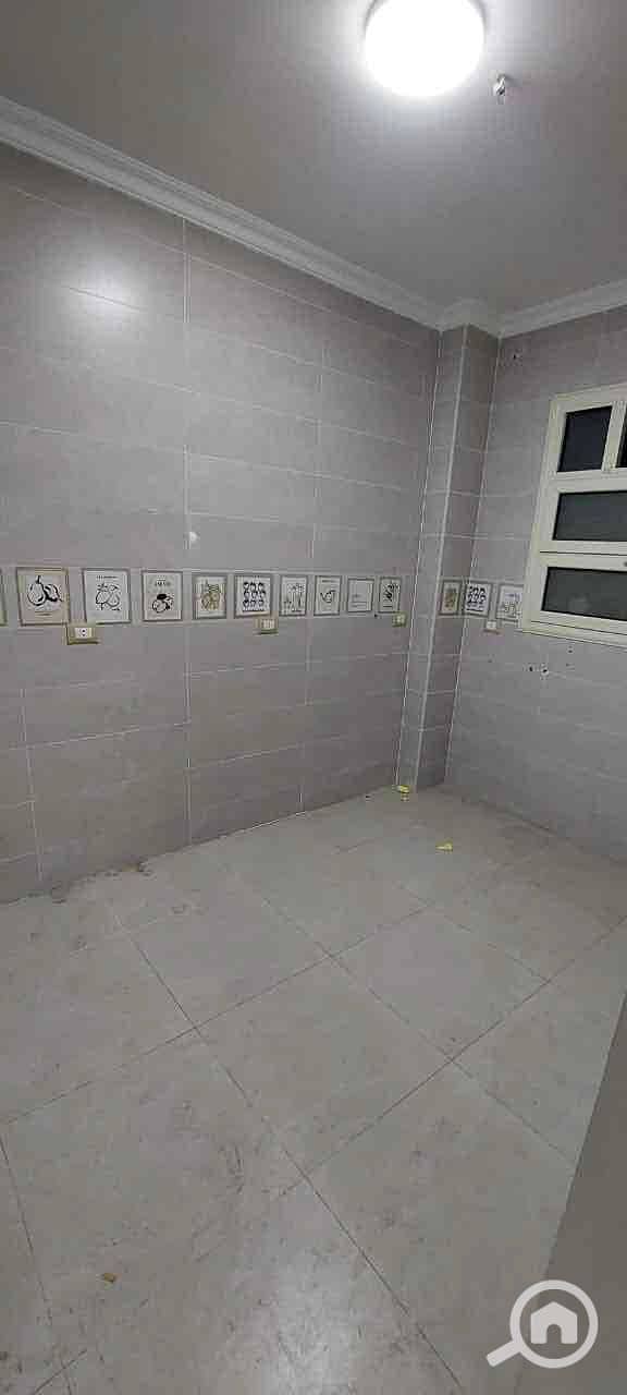 15 11f55dd9-310d-4976-9cb8-7667bda24f9f. jpg