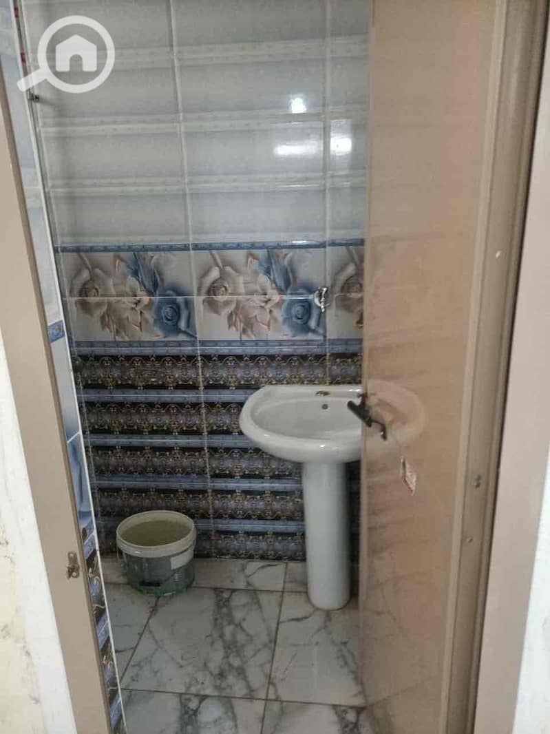 12 b3d046c2-1118-4bb1-9e19-d0382bd98686. jpg