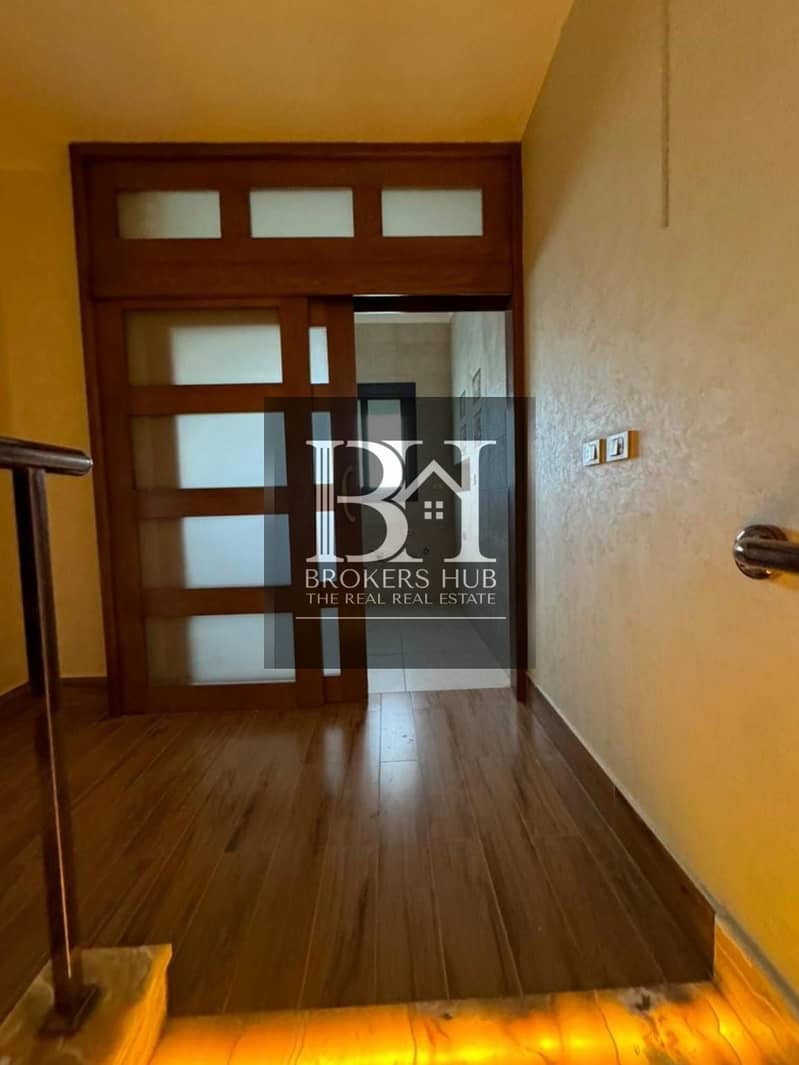 9 fdd753f7-fbc5-4a1e-8f49-1508dc117ceb. jpeg