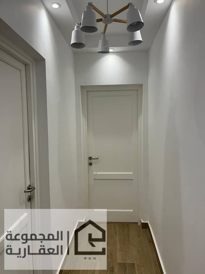 8 62d57cc9-b661-4f3f-84a3-4173357cb46e. jpg