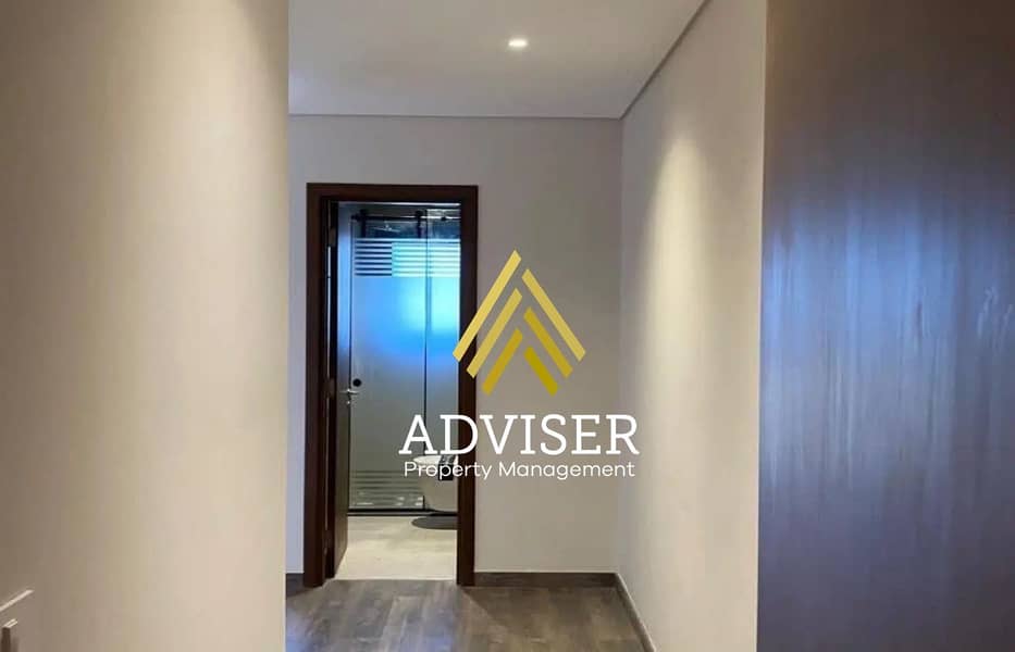 5 8231349-4b5a4o. jpg