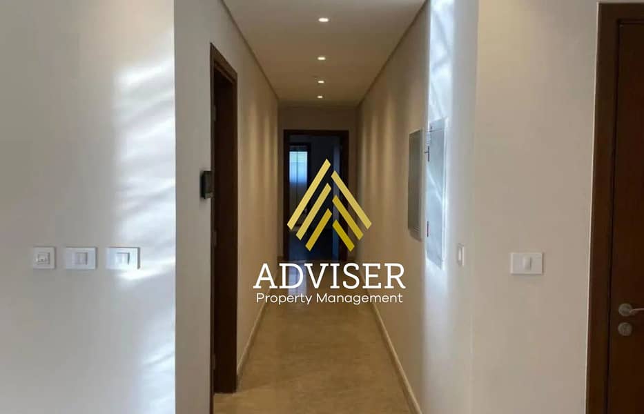 6 8231349-61f22o. jpg