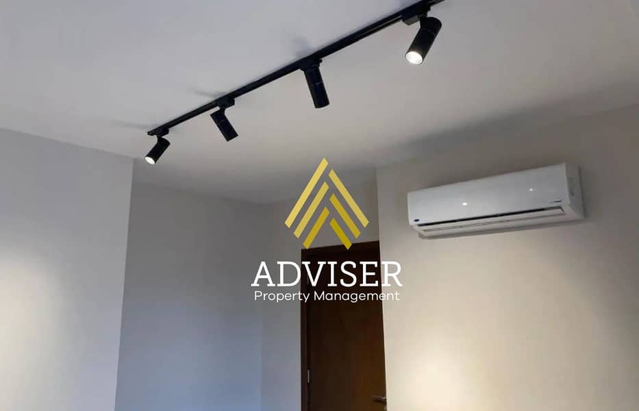 8 8231349-cb536o. jpg