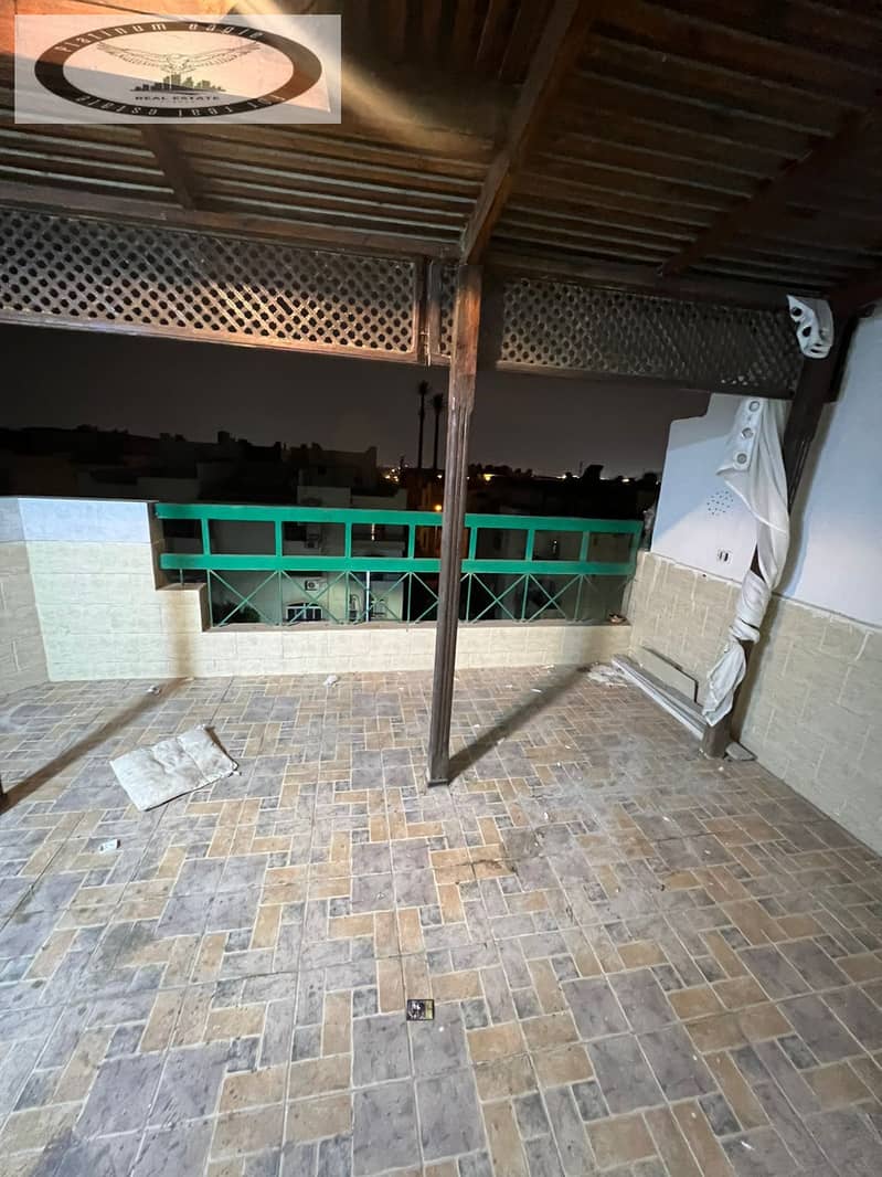 15 c652eb37-7bee-4e78-9f72-6e86495d1f11. jpg