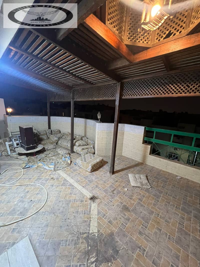 16 329495fc-834d-4ee7-b22b-65de24c0e6d5. jpg