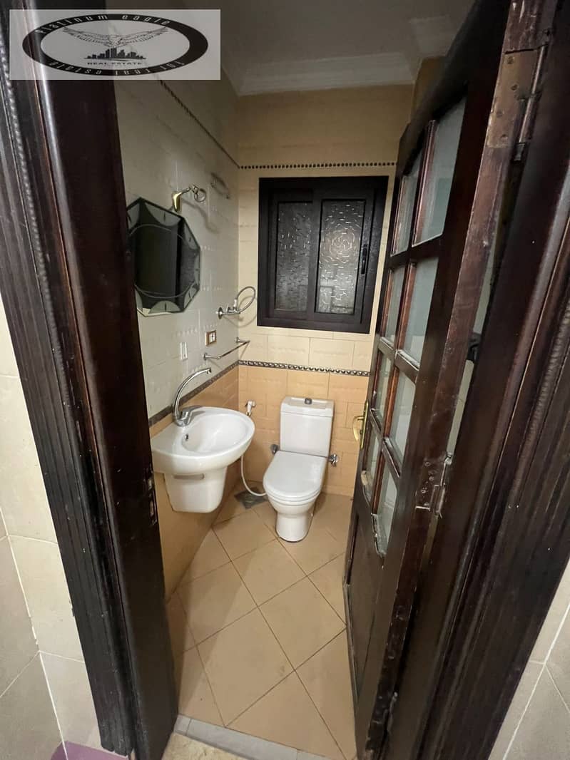 21 ff4d54df-48cb-462d-91f5-c93ad38daf75. jpg