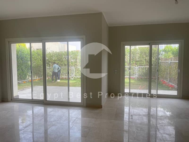 7 446db947-9147-4375-b036-056dee49ae20. jpeg