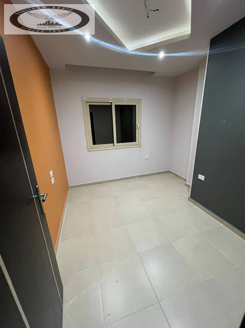 4 d28bf932-1c54-4f7a-9db2-b4f4120b5888. jpg