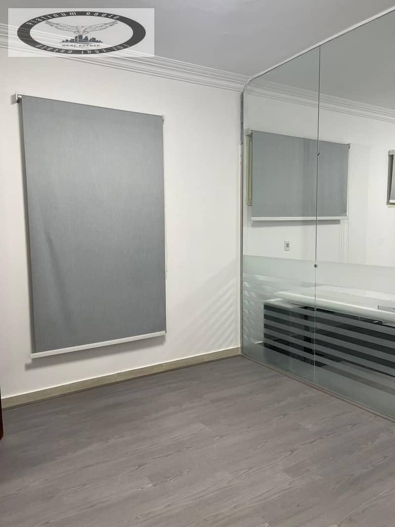 6 2ec2de8a-4da8-46c0-a4a3-4a9efe559933. jpg