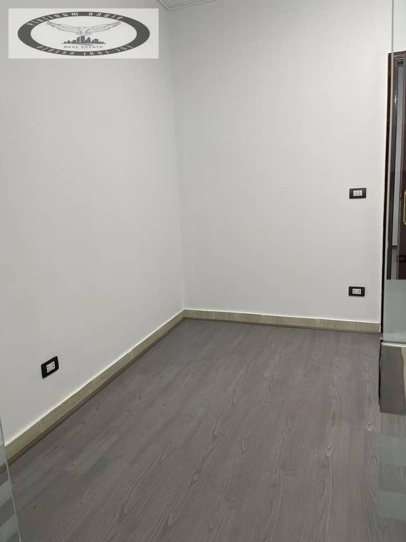 10 18fb0578-8697-4e06-a057-9aaeb597de24. jpg