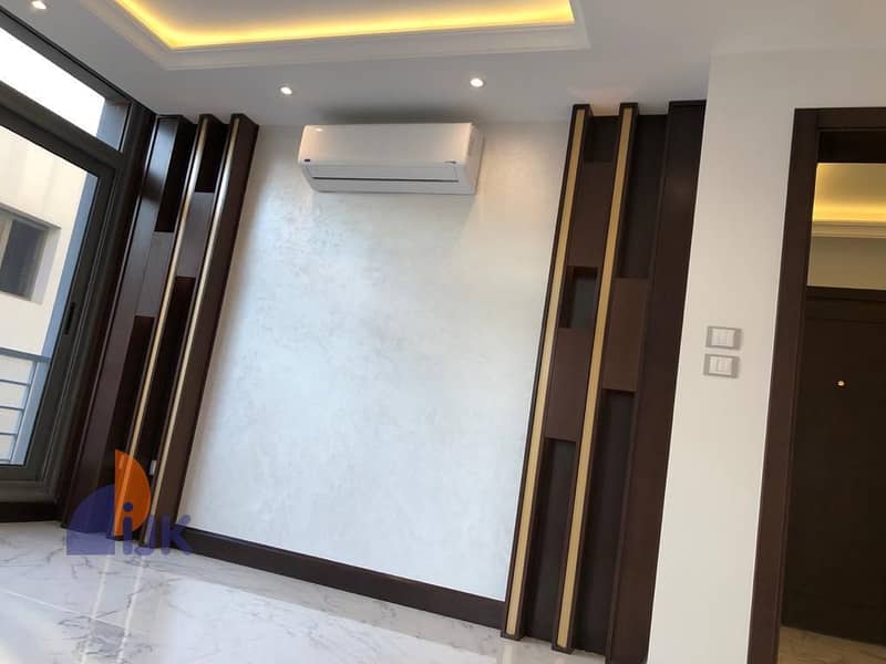 5 WhatsApp Image 2025-10-22 at 17.02. 36_534a6339. jpg