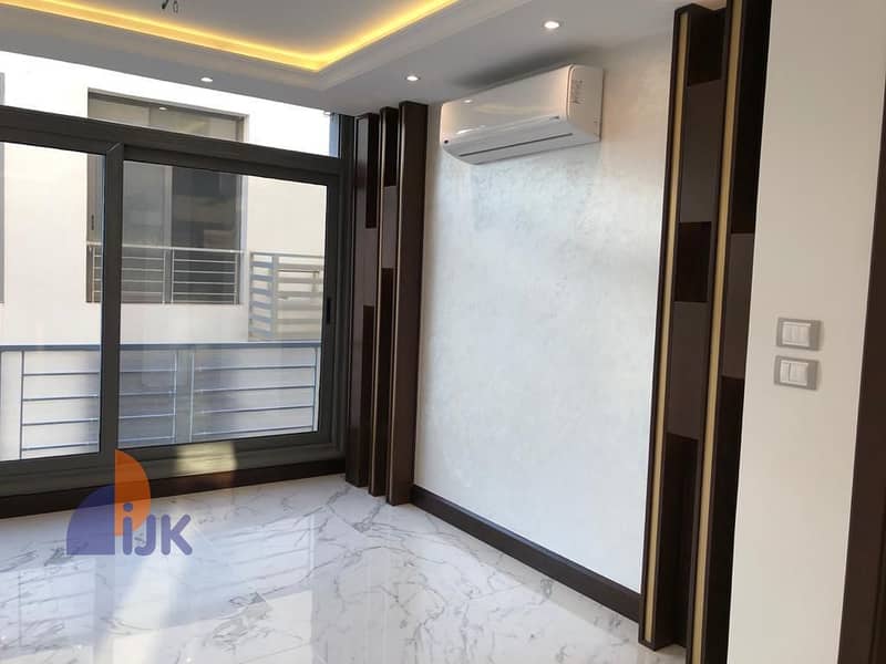 6 WhatsApp Image 2025-10-22 at 17.02. 36_fc6eb86f. jpg