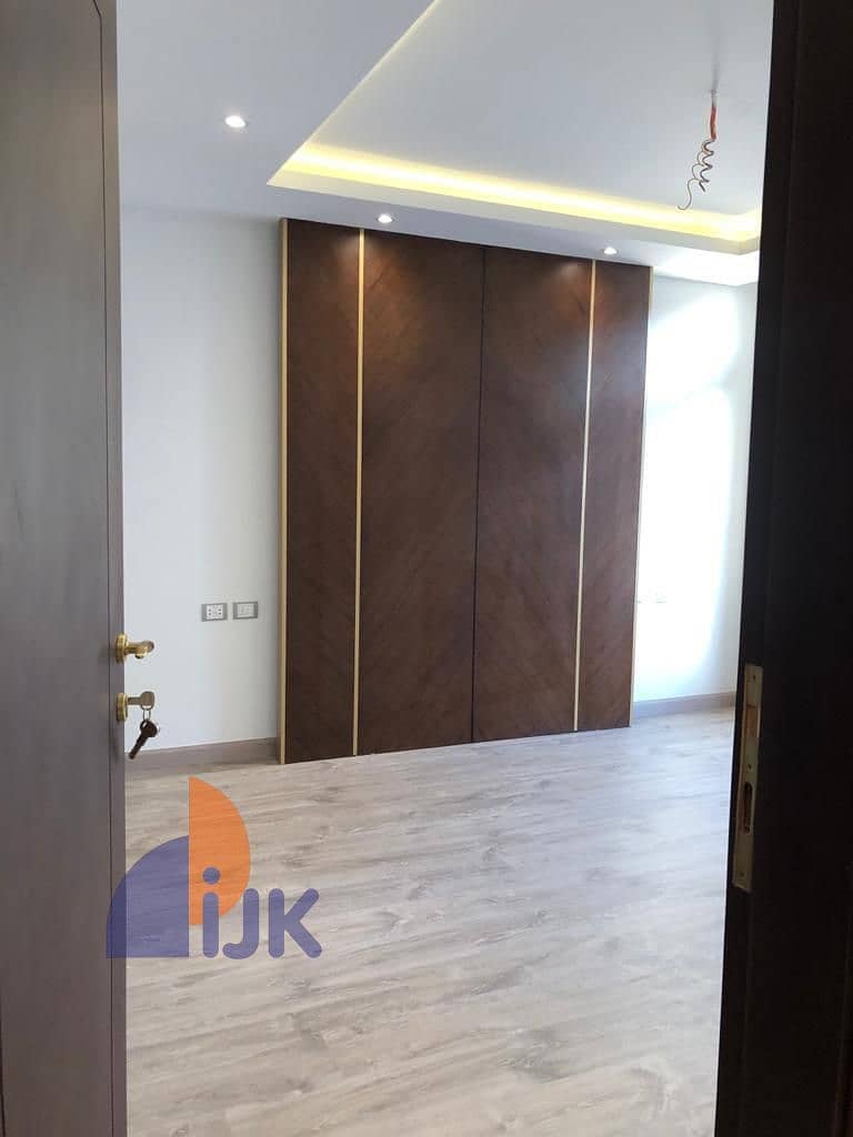 11 WhatsApp Image 2025-10-22 at 17.02. 40_0bf09957. jpg