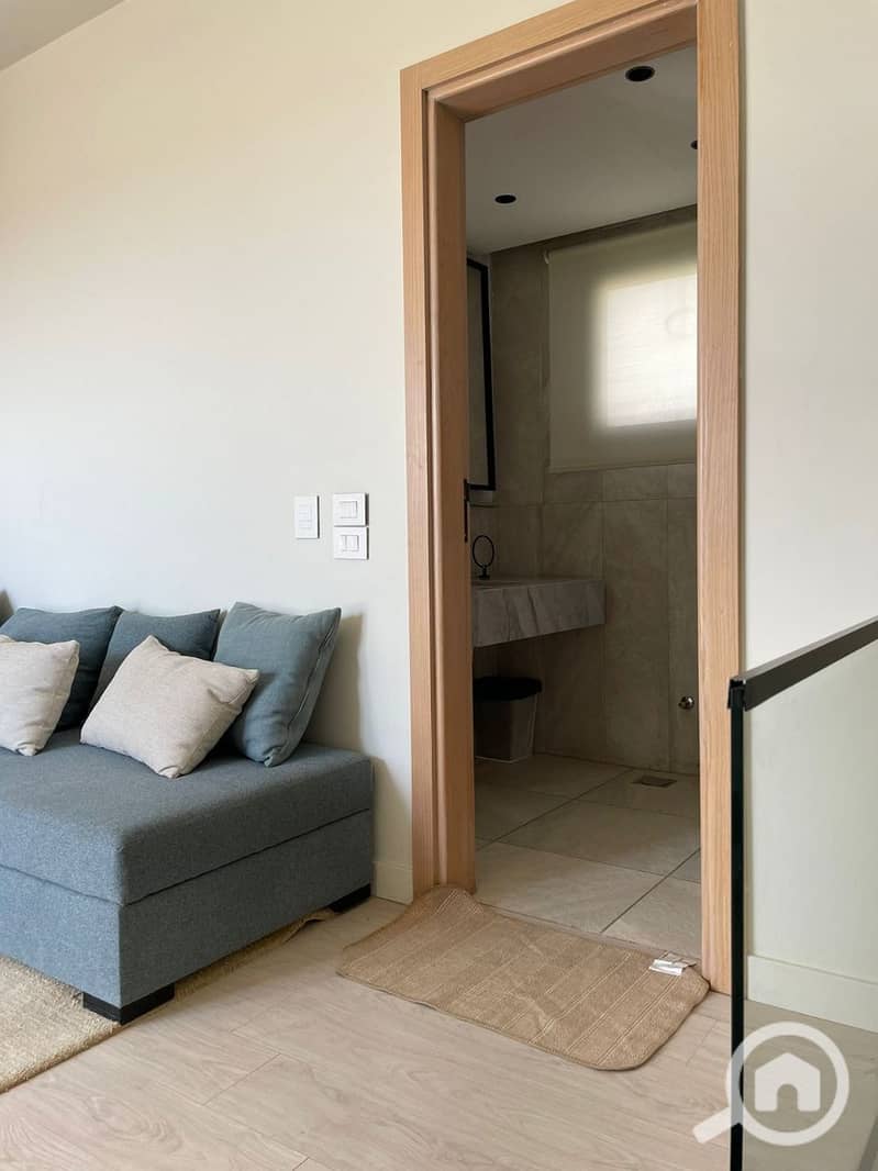 6 photo_2025-03-07_22-52-40. jpg