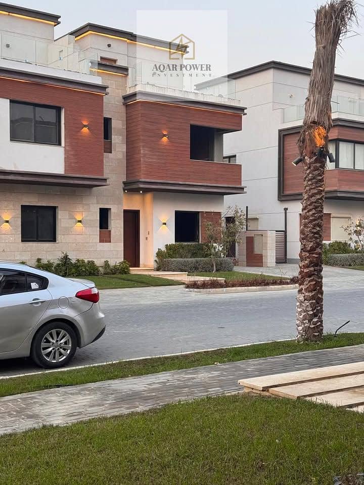 8 476554506_4021636438051802_8385169994951930113_n. jpg