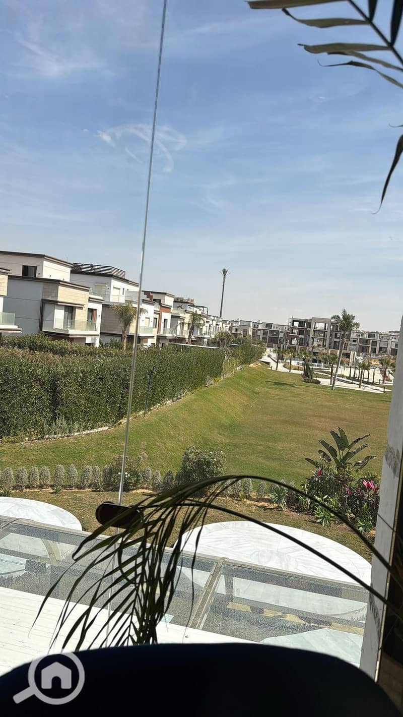 4 90a98b96-f4c3-4acf-8f39-53f004d8d7c5. jpg